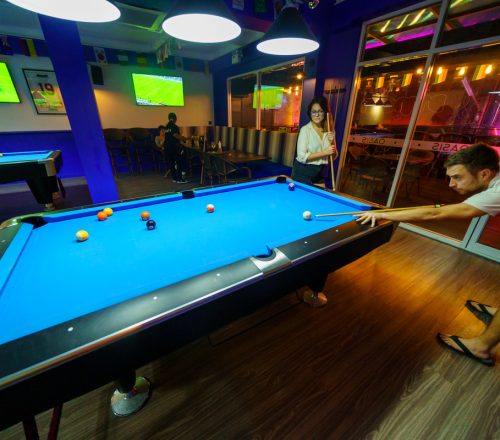 Free Pool at The Oasis Sports and Music Pub Soi Cowboy Bangkok